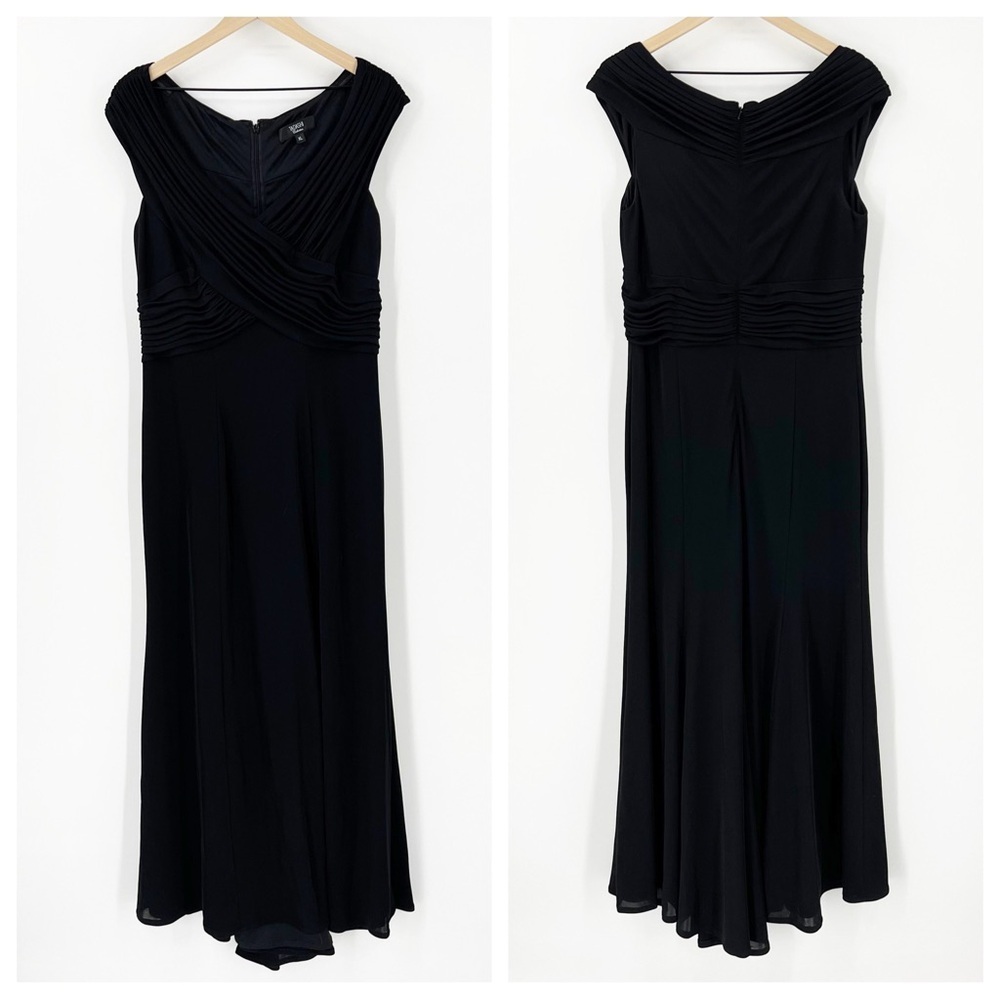 Tadashi Collection Black Ruched Cap Sleeve Elegant Stretch Knit Evening Gown XL